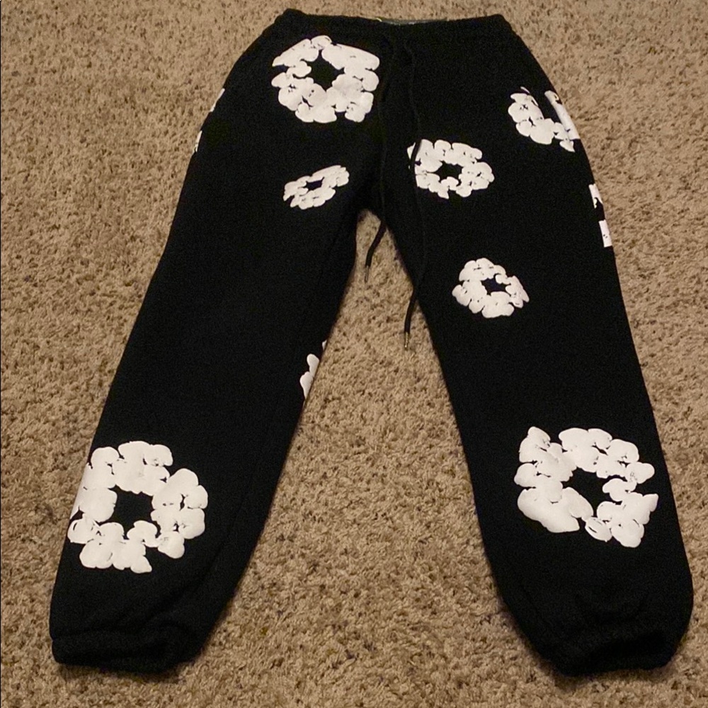 Black Denim Tear Swetspants